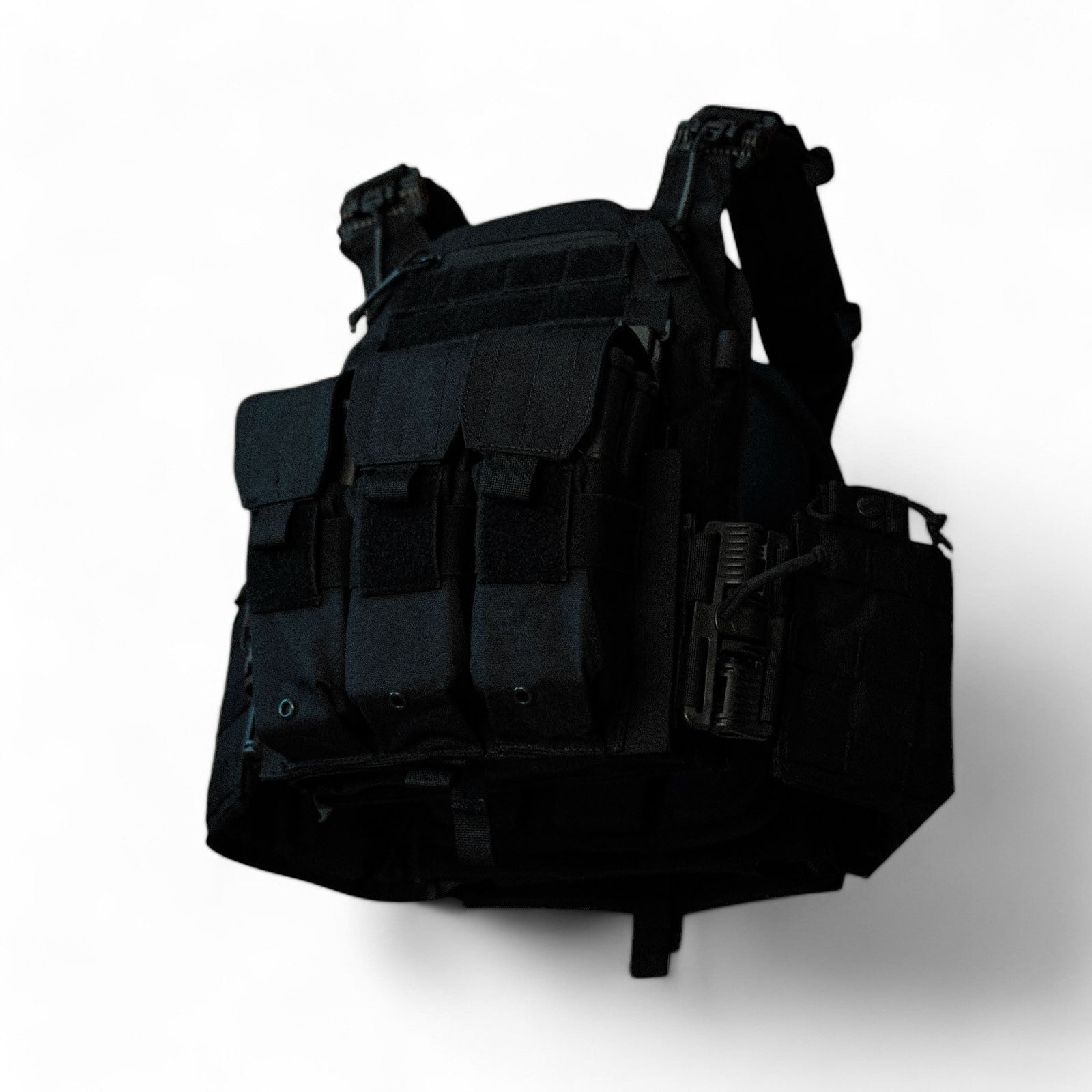 RED OpTec AMPC: Advanced Modular Plate Carrier in black, featuring a front panel with triple mag pouches, MOLLE webbing for modular attachments, quick-release buckles, and side-mounted utility storage.